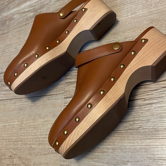 J.Crew Convertible leather clogs
Item BA188 - Picture 6 of 6